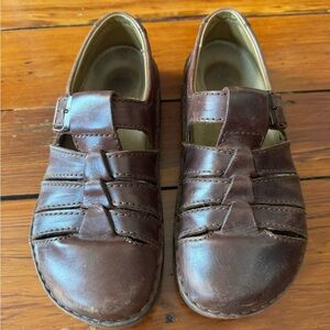 Brown Leather fisherman Birkenstocks
